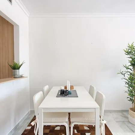 Senorio De Gonzaga Great 2 Bedroom With A Lovely Community Pool In The Heart Of Nueva Andalucia 아파트