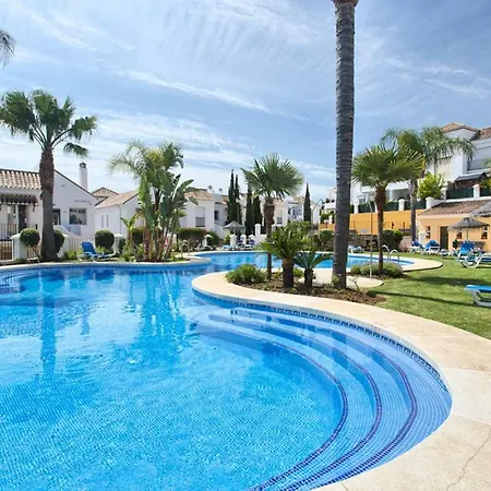 Senorio De Gonzaga Great 2 Bedroom With A Lovely Community Pool In The Heart Of Nueva Andalucia 아파트