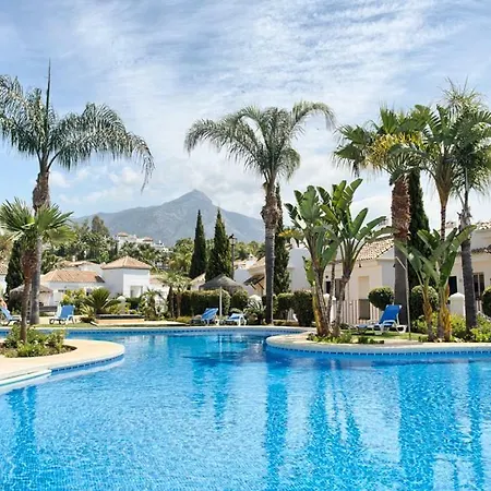 Senorio De Gonzaga Great 2 Bedroom With A Lovely Community Pool In The Heart Of Nueva Andalucia Marbellac